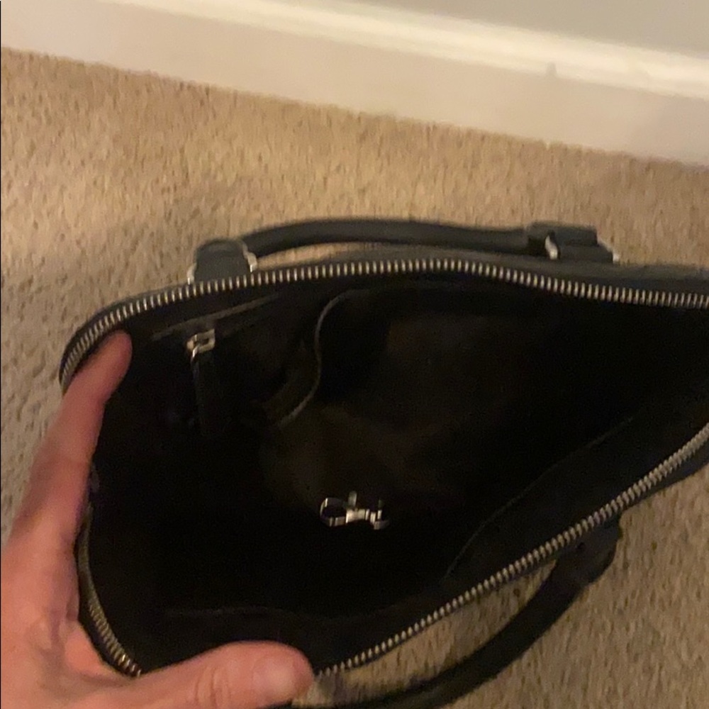 Michael Kors purse - Picture 5 of 9